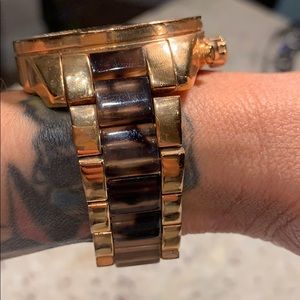 Michael Kors Accessories - A Michael Kors tortoise shell watch Michael Kors Accessories - A Michael Kors tortoise shell watch
